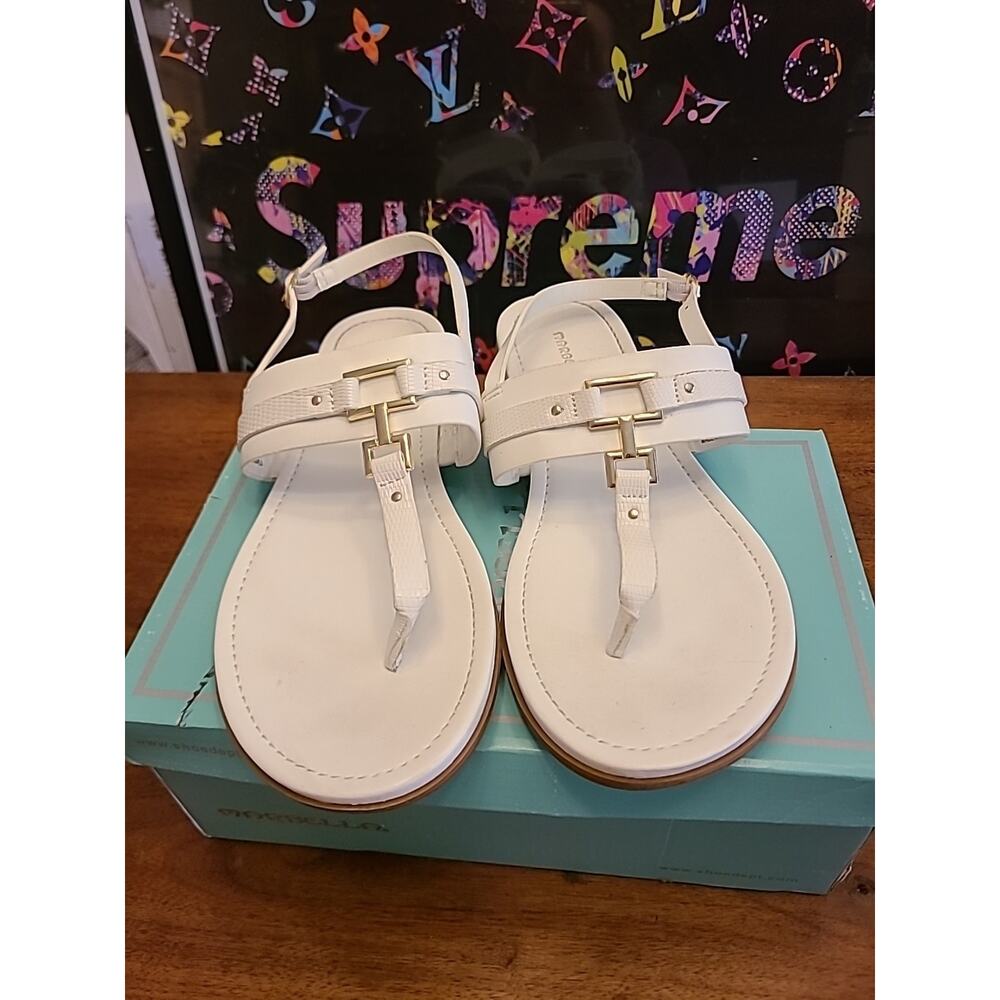 MARBELLA THONG Gold SANDAL White Women's Size 11 Cadence